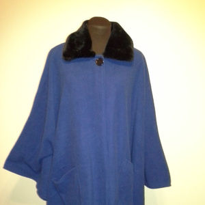 Le Moda blue fleece cape